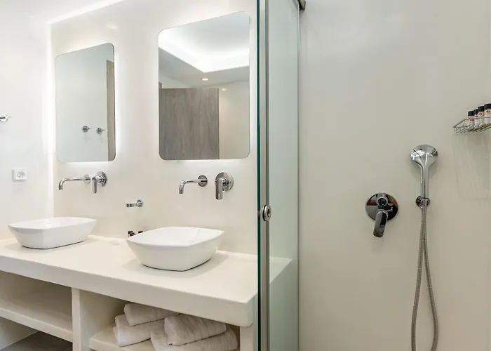 Margarita 3 Bedroom With Private Pool And Sea View Villa *